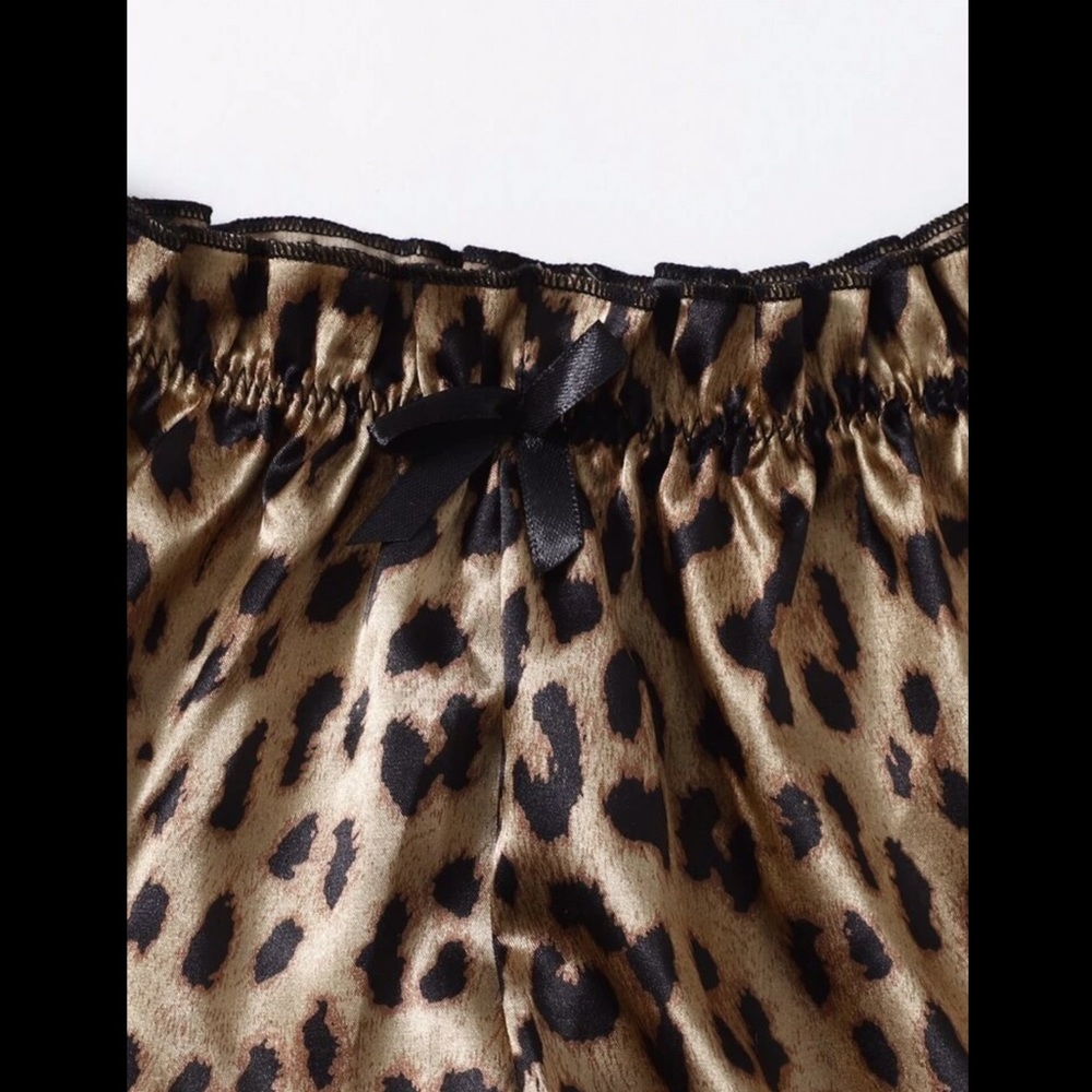 Black & Leopard Print, Lace and Satin, Lingerie Set - Picture 4 of 6